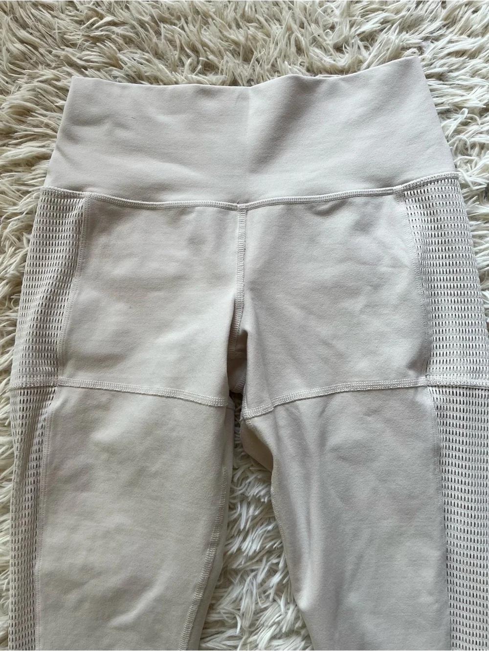 Alo Yoga Off The Grid Capri Leggings